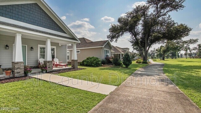 Foto del edificio - 4025 Riverside Dr
