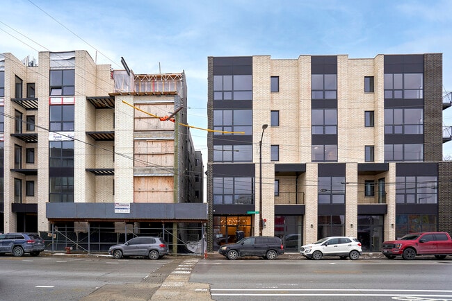 Building Photo - 503 E Pershing Rd