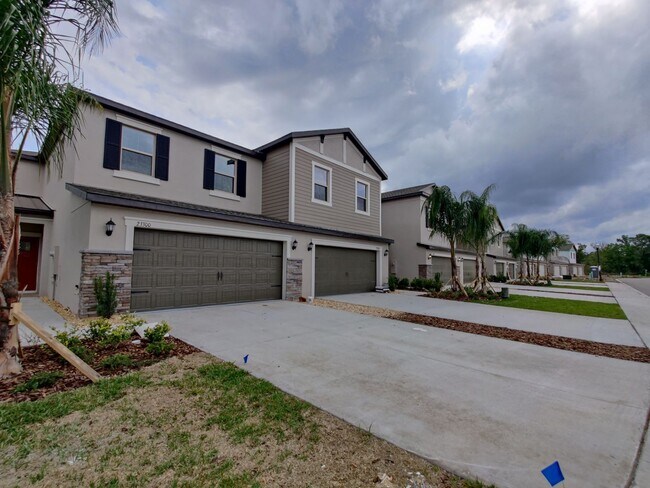 Building Photo - 23300 Willow Glen Way