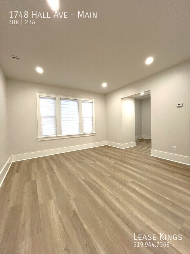 Building Photo - Fully Renovated 3 Bedroom, 2 Bathroom Main...