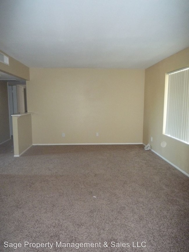 Foto del edificio - 3 br, 2 bath House - 1661 N. Circle Dr.