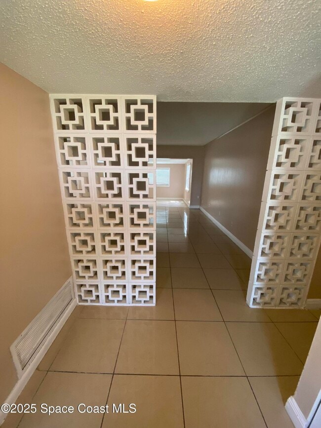 Building Photo - 2014 Port Malabar Blvd NE