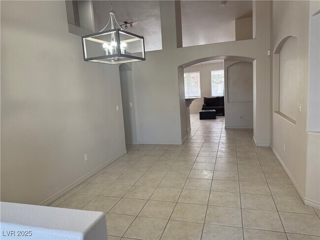 Foto del edificio - 1323 Dream Valley St
