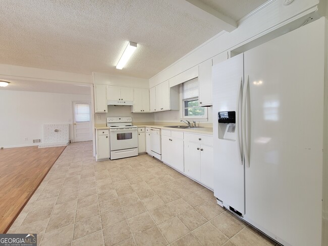 Foto del edificio - 304 E Broad St