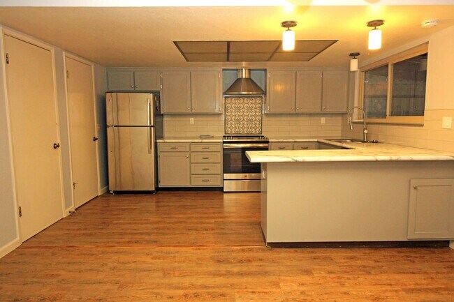 Foto del edificio - 3 Bedroom Home in Rincon Valley