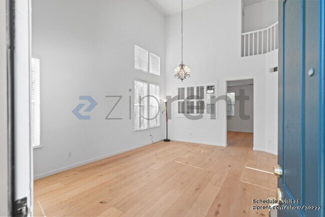 Building Photo - 607 Santa Cruz Terrace