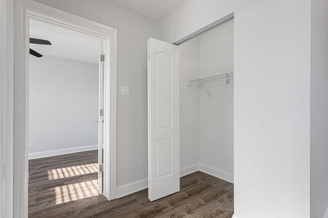 Foto del edificio - 1517 W Sherwin Ave