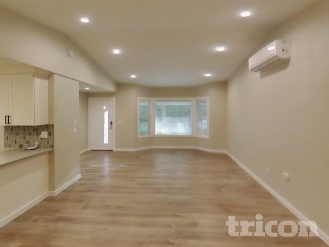 Foto del edificio - 3899 SE Harriet St