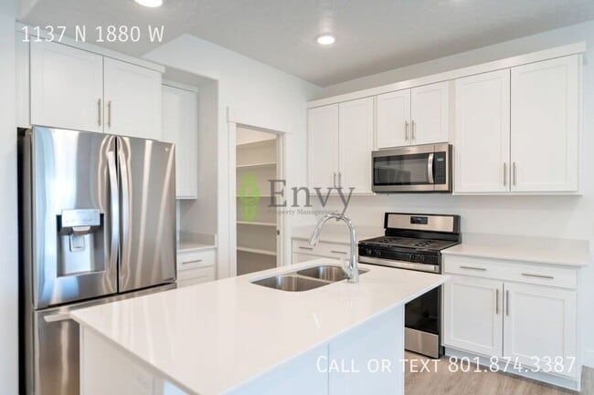 Photo - 1137 N 1880 W House