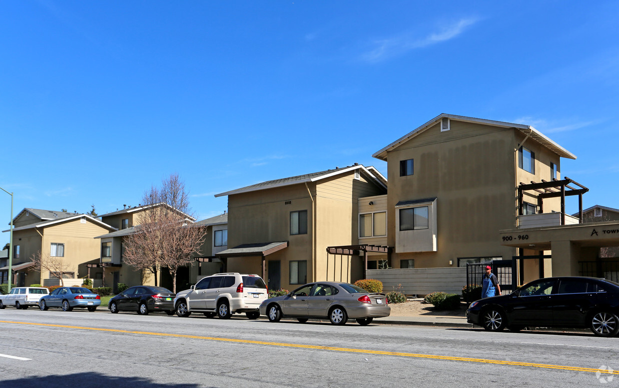 Primary Photo - Town Center and Courtyards at Acorn