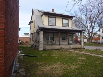 Building Photo - 3300 Gillham Rd