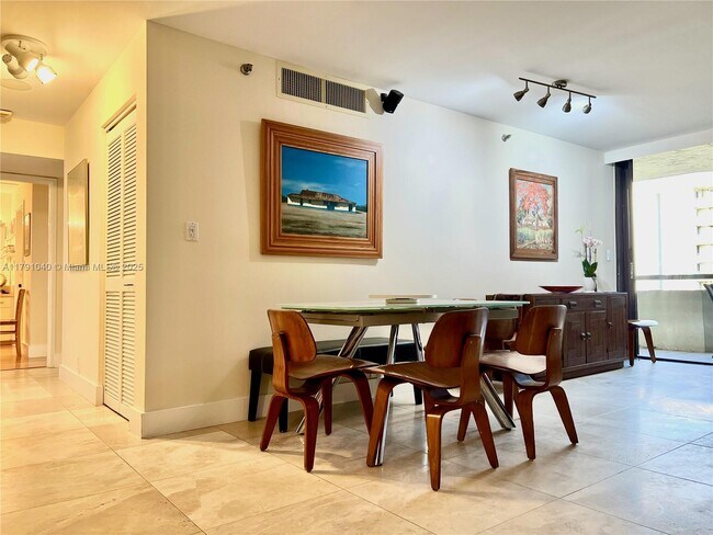Foto del edificio - 170 Ocean Ln Dr
