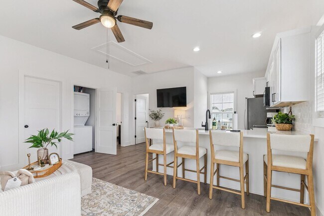 Foto del edificio - 211 Cicero St