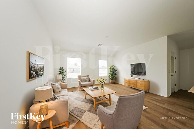 Building Photo - 437 Labelle Ln