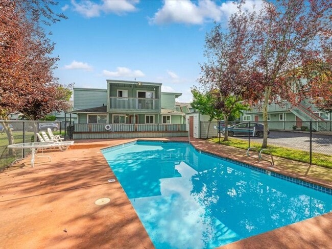 Building Photo - Autumn Oaks Apartments
