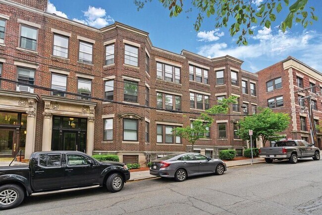 Building Photo - 17 Stearns Rd