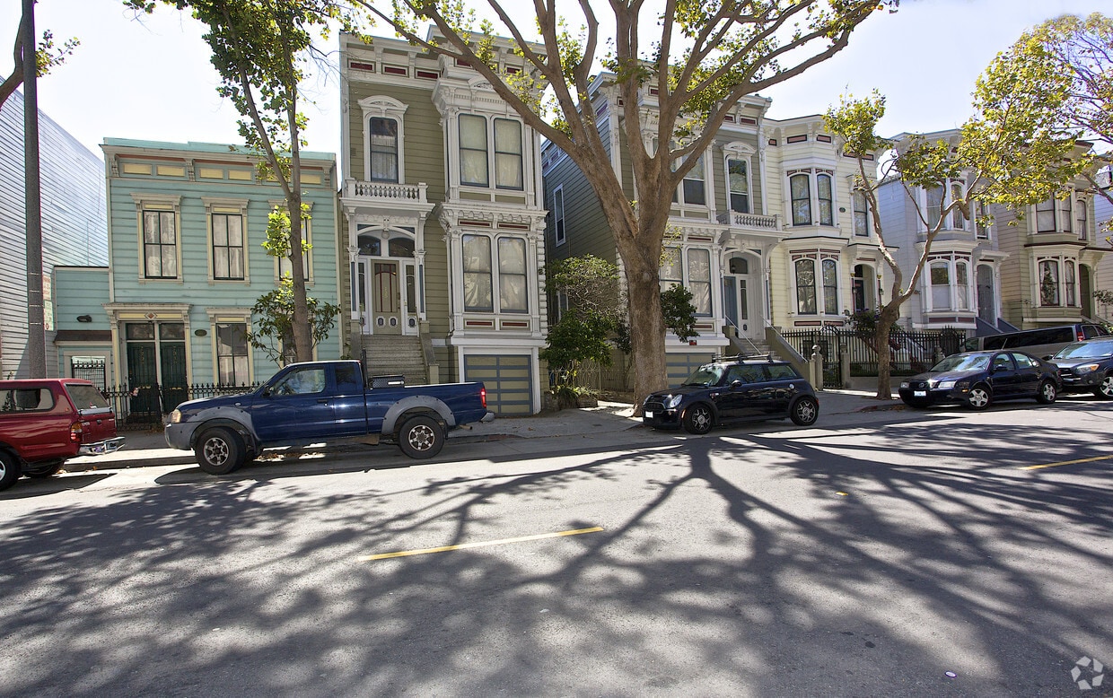 Building Photo - 735 Grove St