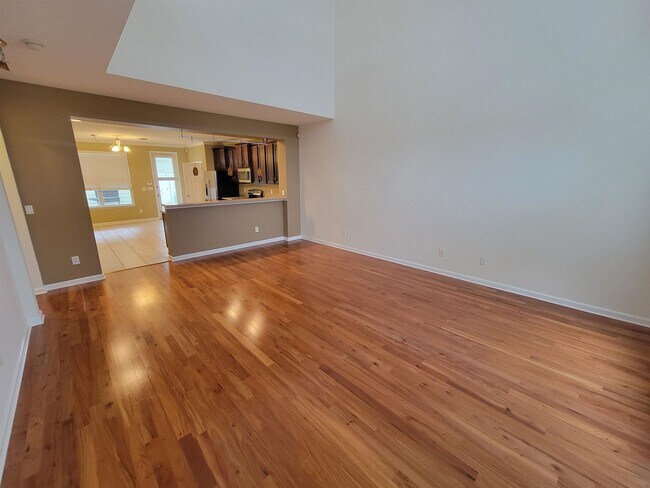 Foto del edificio - 3108 Mist Flower Rd