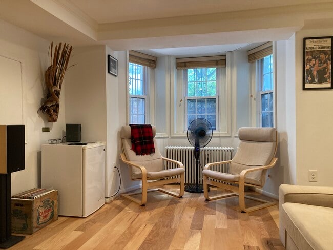 Foto del edificio - 1625 R St NW