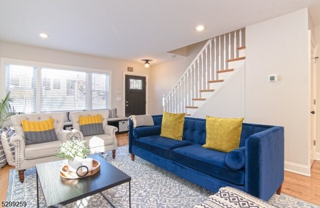 Foto del edificio - 161 Willowdale Ave