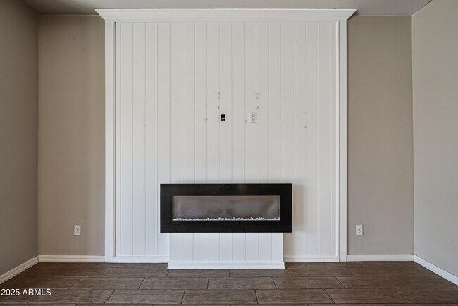 Building Photo - 7640 S 31st Pl