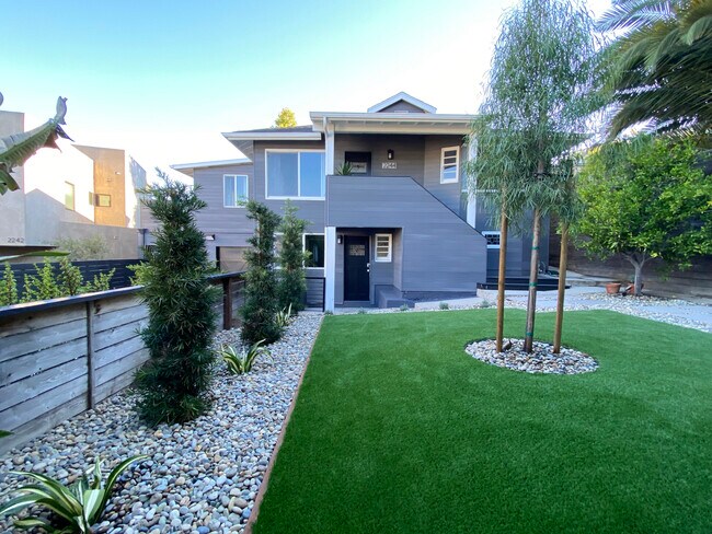 Foto del edificio - 2244 Fargo St