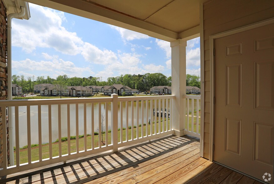 Summer Lake Rentals Smiths Station, AL