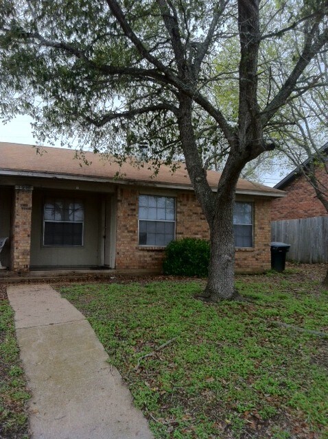 Photo - 1216 April Bloom