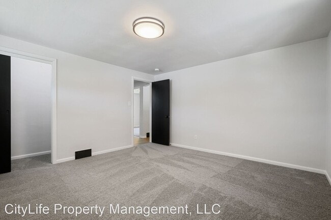 Building Photo - 3 br, 1 bath House - 4403 Elizabeth Street