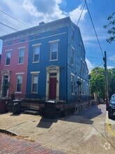 Building Photo - 205 W 11th St