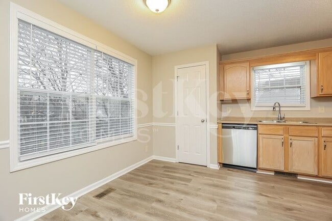 Building Photo - 914 Hedge Apple Dr