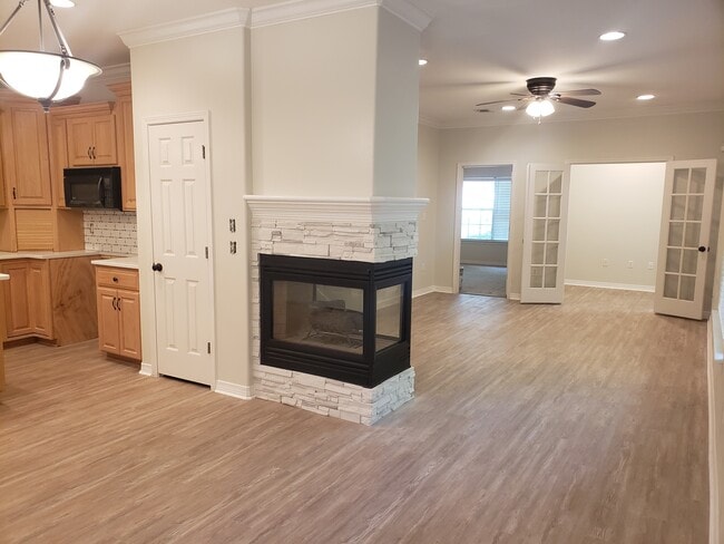 Building Photo - 1301 Treasure Cove