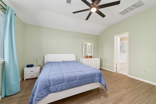 Foto del edificio - 8123 Solara Bend Ct