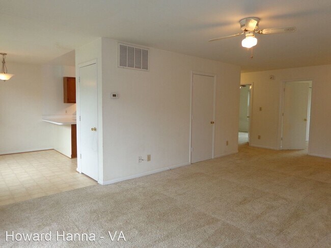 Building Photo - 4632 Coronet Ave