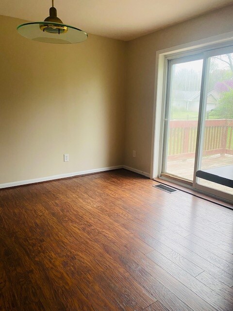 Building Photo - 8953 Canna Dr
