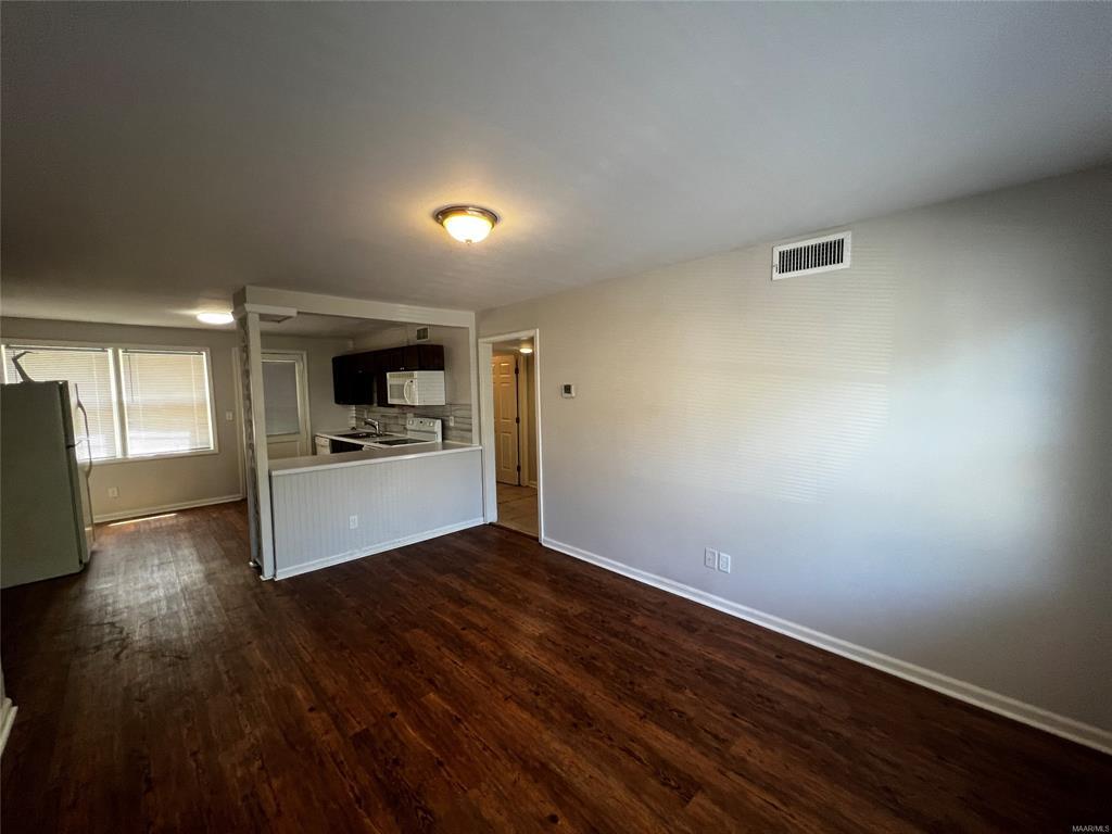 Primary Photo - 620 Hubbard Ave