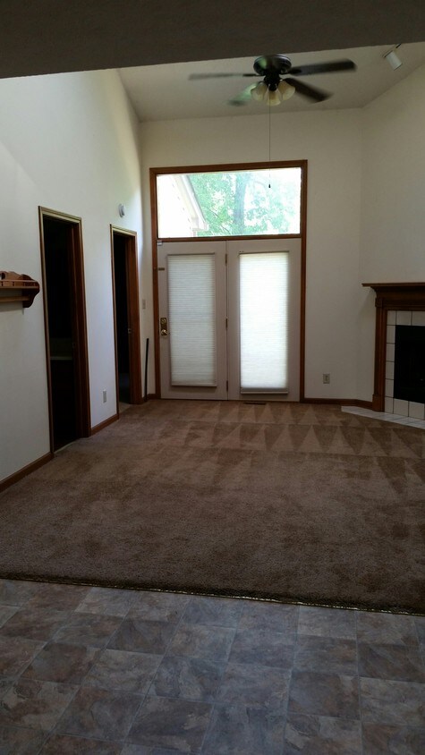 Living Area - 6402 Cotton Bay Dr N
