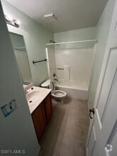 Building Photo - 15091 Hawks Shadow Dr