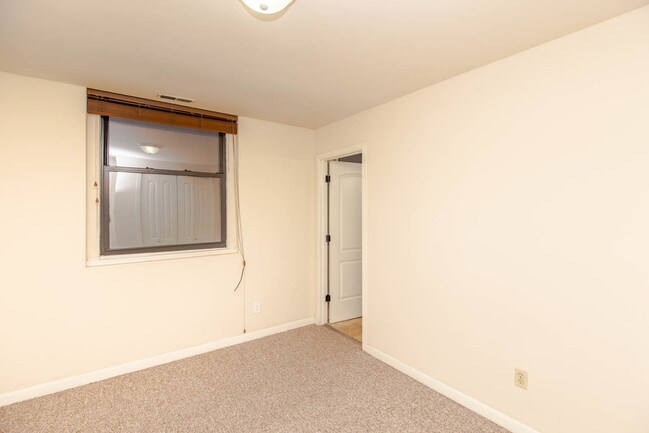 Foto del edificio - Massive 1-bed with High End Amenities, SS ...