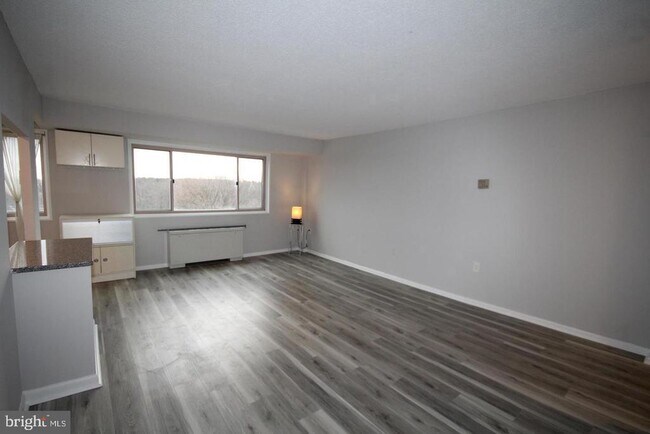 Foto del edificio - 2500 N Van Dorn St