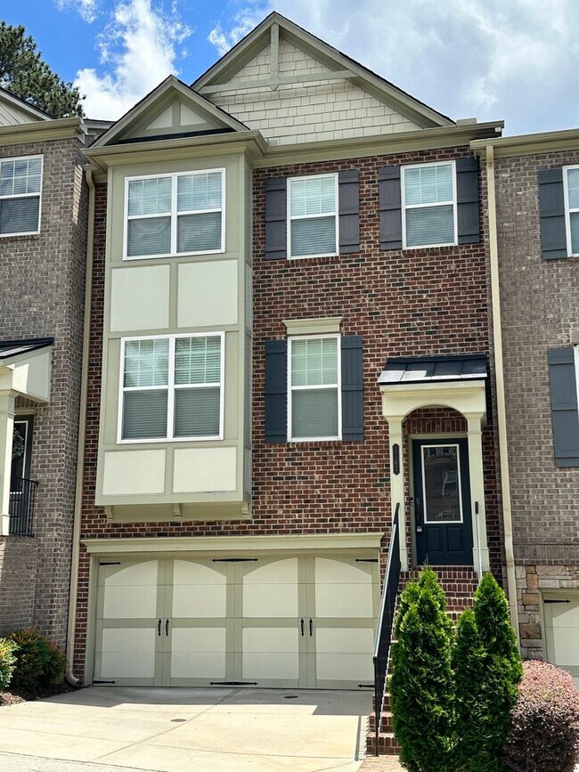 Building Photo - 3 bedroom 3 bath  Townhouse in Cobblestone...
