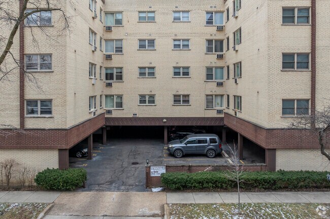 Building Photo - Thatcher Woods Apartments