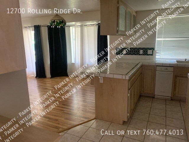 Foto del edificio - 12700 Rolling Ridge Dr