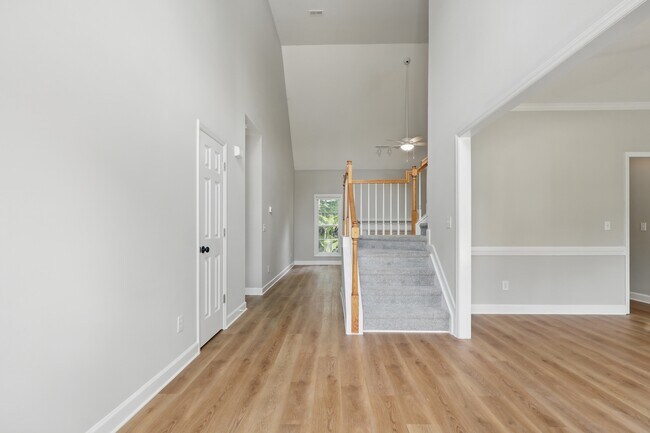 Building Photo - 4418 Gallatree Ln