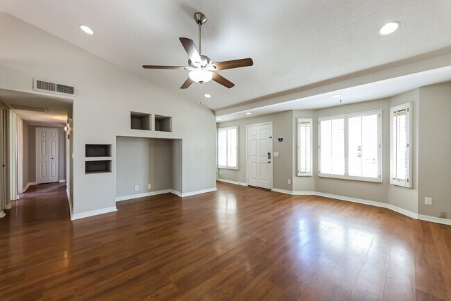 Building Photo - 4764 W McRae Way