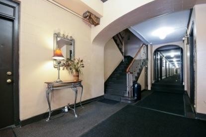 Foto del edificio - 3616 N Pine Grove Ave