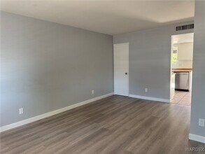Building Photo - 2030 Coronado Dr