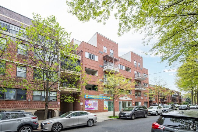 Building Photo - Garden Hills Condos