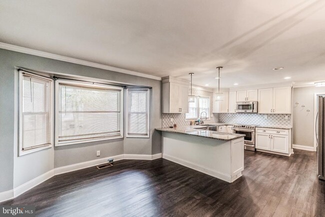 Building Photo - 1208 Aquia Dr