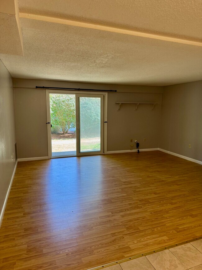 Foto del edificio - 4 Post Oak Ln